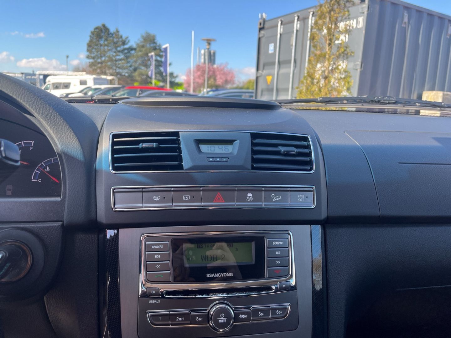 Fahrzeugabbildung Ssangyong REXTON e-XDi W Sapphire 2.2 4WD Klimaautom 7-Sit