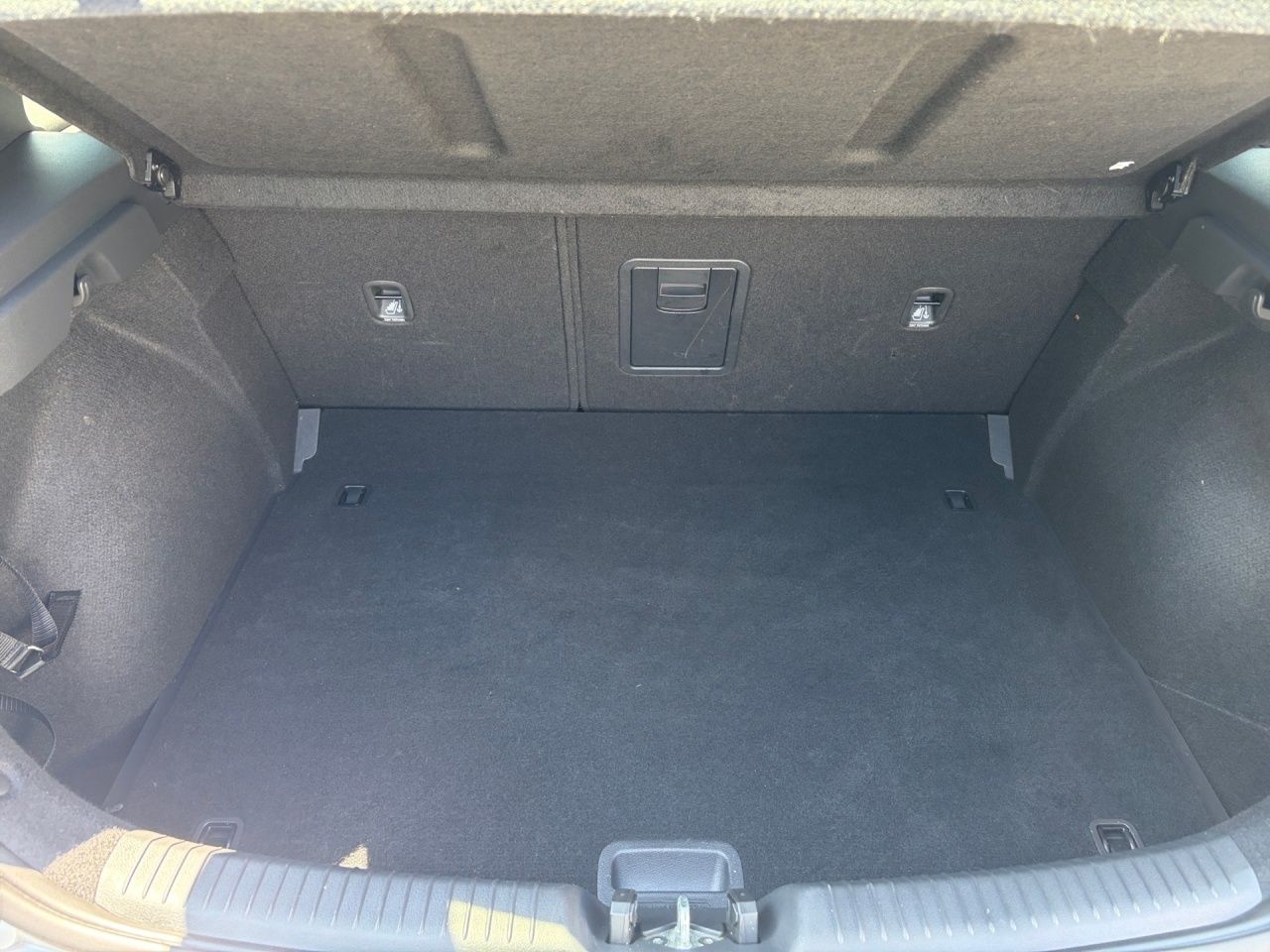 Fahrzeugabbildung Hyundai i30 INTRO *LED*KLA*SIH*KAMERA*DAB*