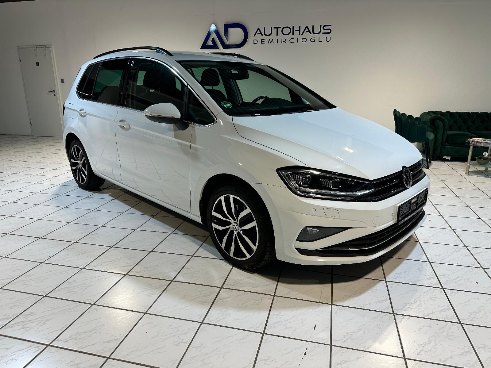 Volkswagen Golf Sportsvan Highline ACC AHK Stdhz Kamera