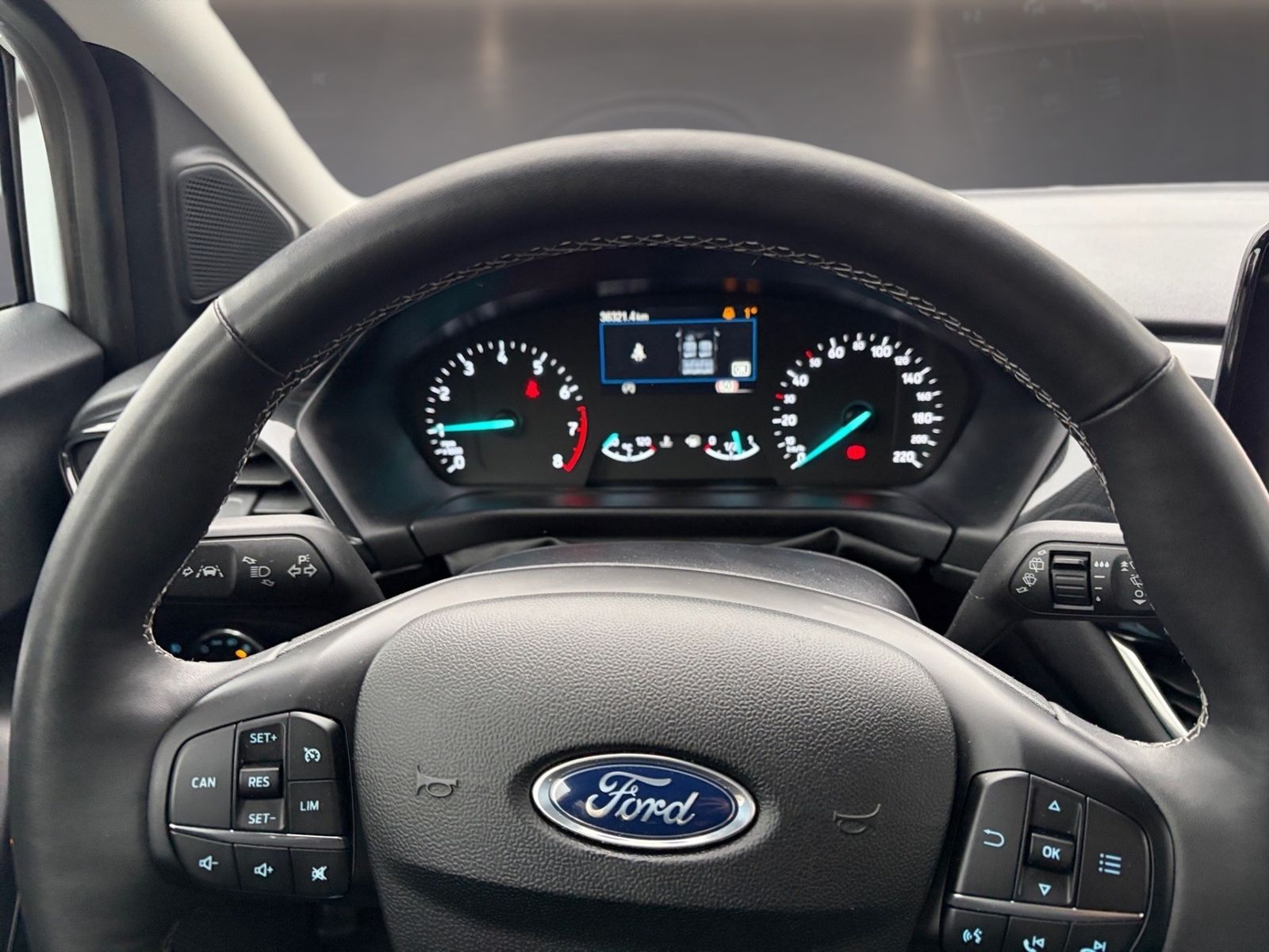 Fahrzeugabbildung Ford Puma Titanium Design, Navi, Winterpaket