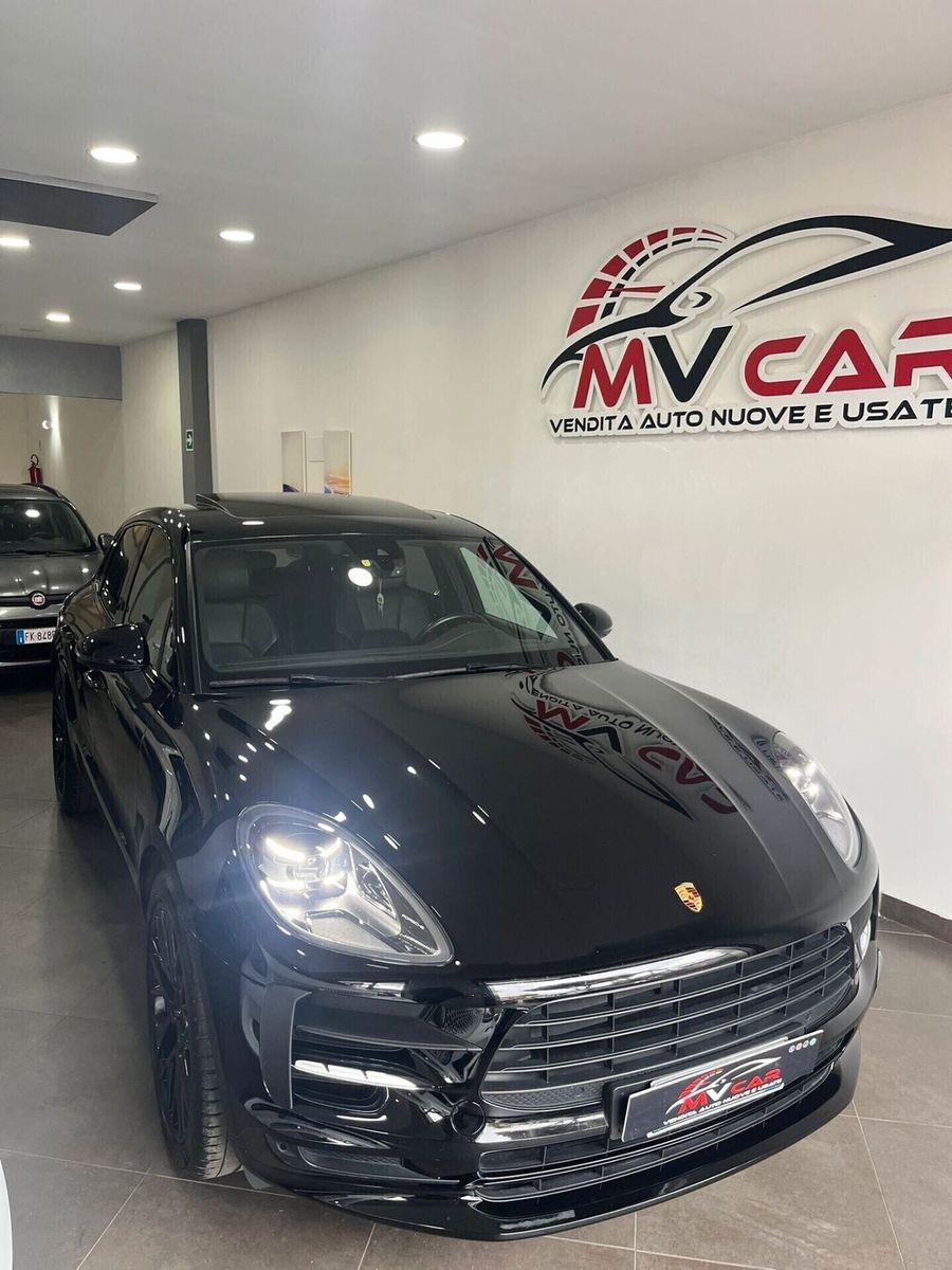 PORSCHE Macan