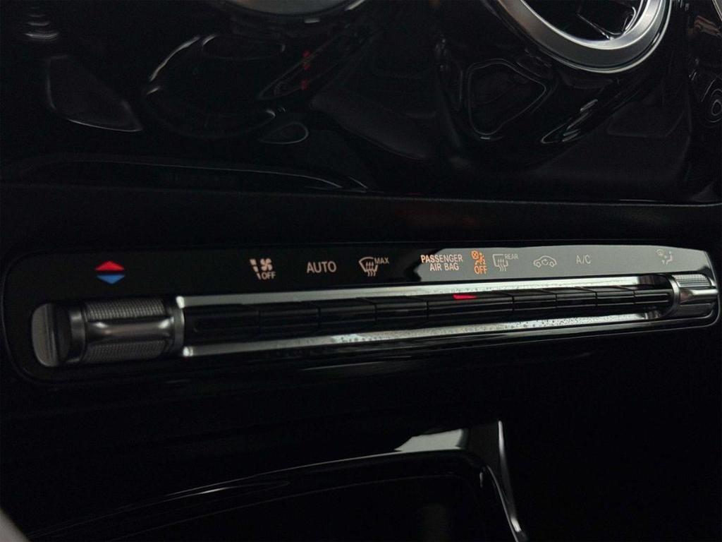 Mercedes-Benz A 180 Widescreen Multibeam AHK Kamera Leder MULT
