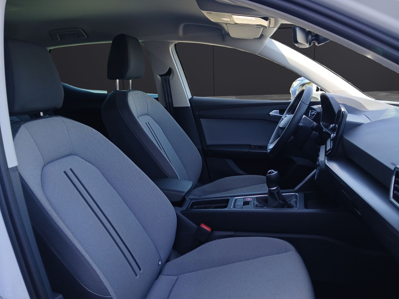 Fahrzeugabbildung SEAT Leon 1.0 TSI Style LED Climatronic GRA PDC SH LM
