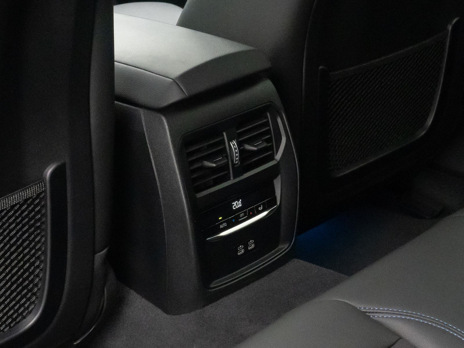 Fahrzeugabbildung BMW i4 eD35 M Sport GC Kamera DAB Widscreen 19Zoll