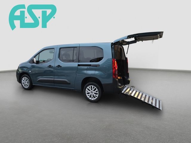 Fiat Doblò 4 Kombi XL Rollstuhlgerecht Rollstuhlrampe