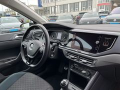 Fahrzeugabbildung Volkswagen Polo 1.0 MPI IQ.Drive CLIMATRONIC SHZ