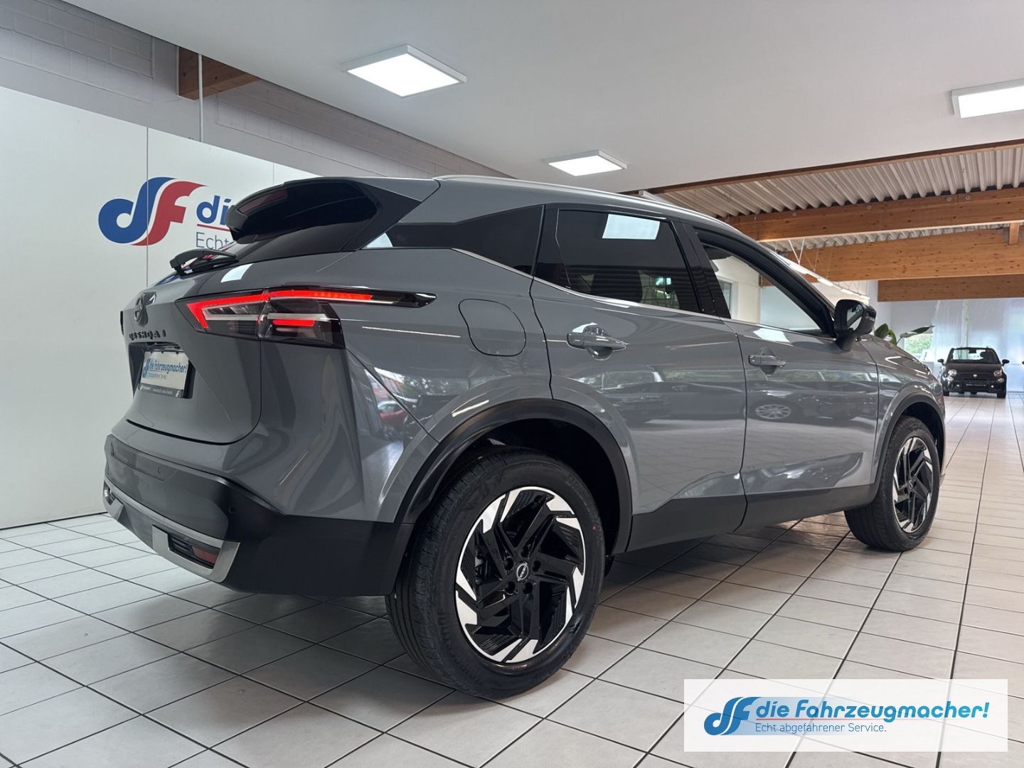 Fahrzeugabbildung Nissan Qashqai N-Connecta Navi 360 Kamera LED Apple Car
