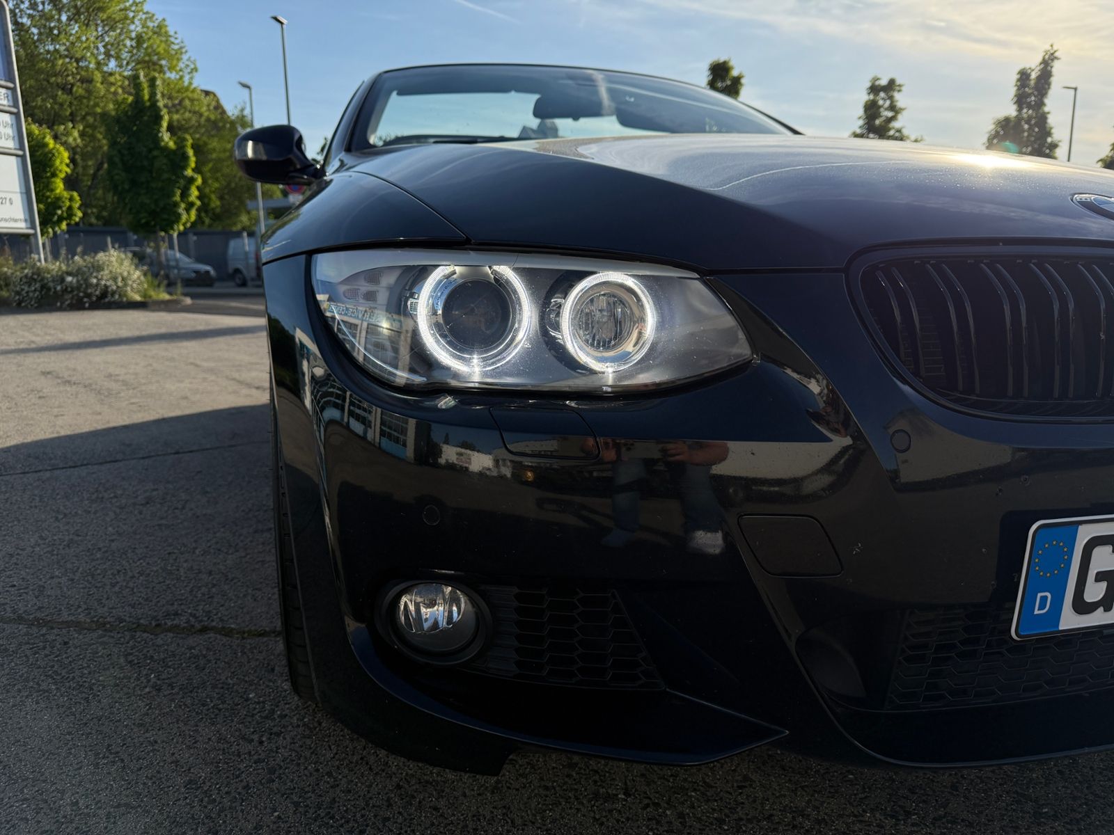 Fahrzeugabbildung BMW 335i Cabrio M-Paket H/K XENON NAVI