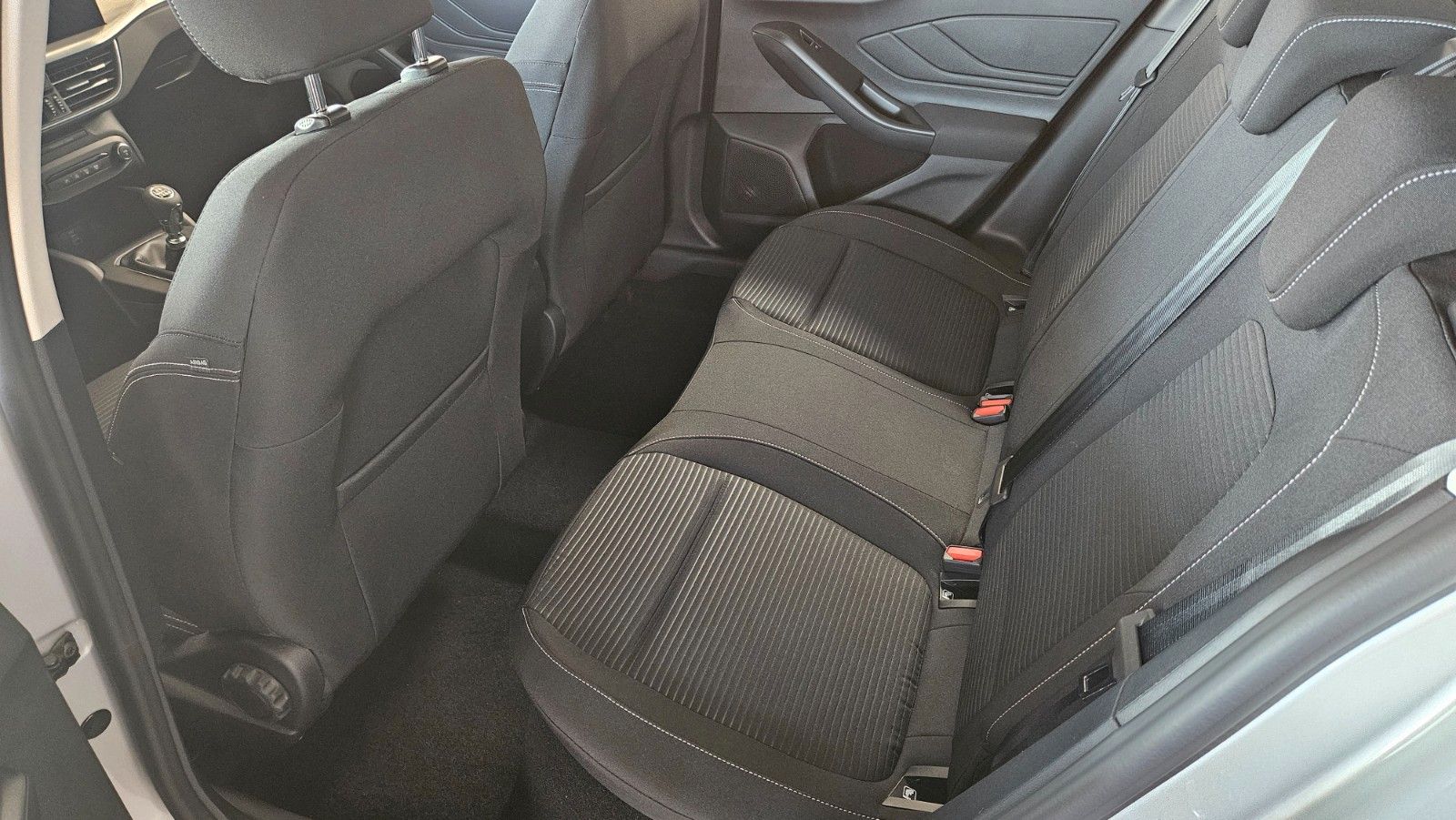 Fahrzeugabbildung Ford Focus Turnier Titanium el.Heckklappe Head-Up