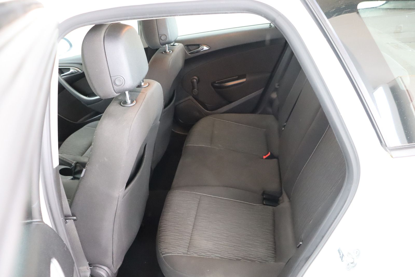 Fahrzeugabbildung Opel Astra Sports Tourer 1.4 ecoFLEX FUN