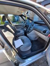 Citroën Xsara  Picasso 1,6 Benzin - Citroën Xsara Picasso Kombi Gebrauchtwagen