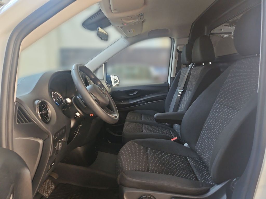 Fahrzeugabbildung Mercedes-Benz eVito 112 Kasten extralang PTS SHZ 180°Türen GRA