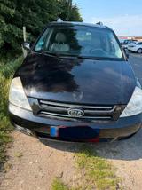 Kia Carniv - Kia Carnival aus 2006 mit Diesel-Antrieb