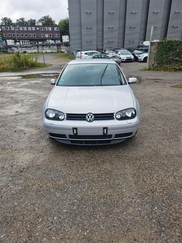 Volkswagen Golf 1.6 AUTO EDITION