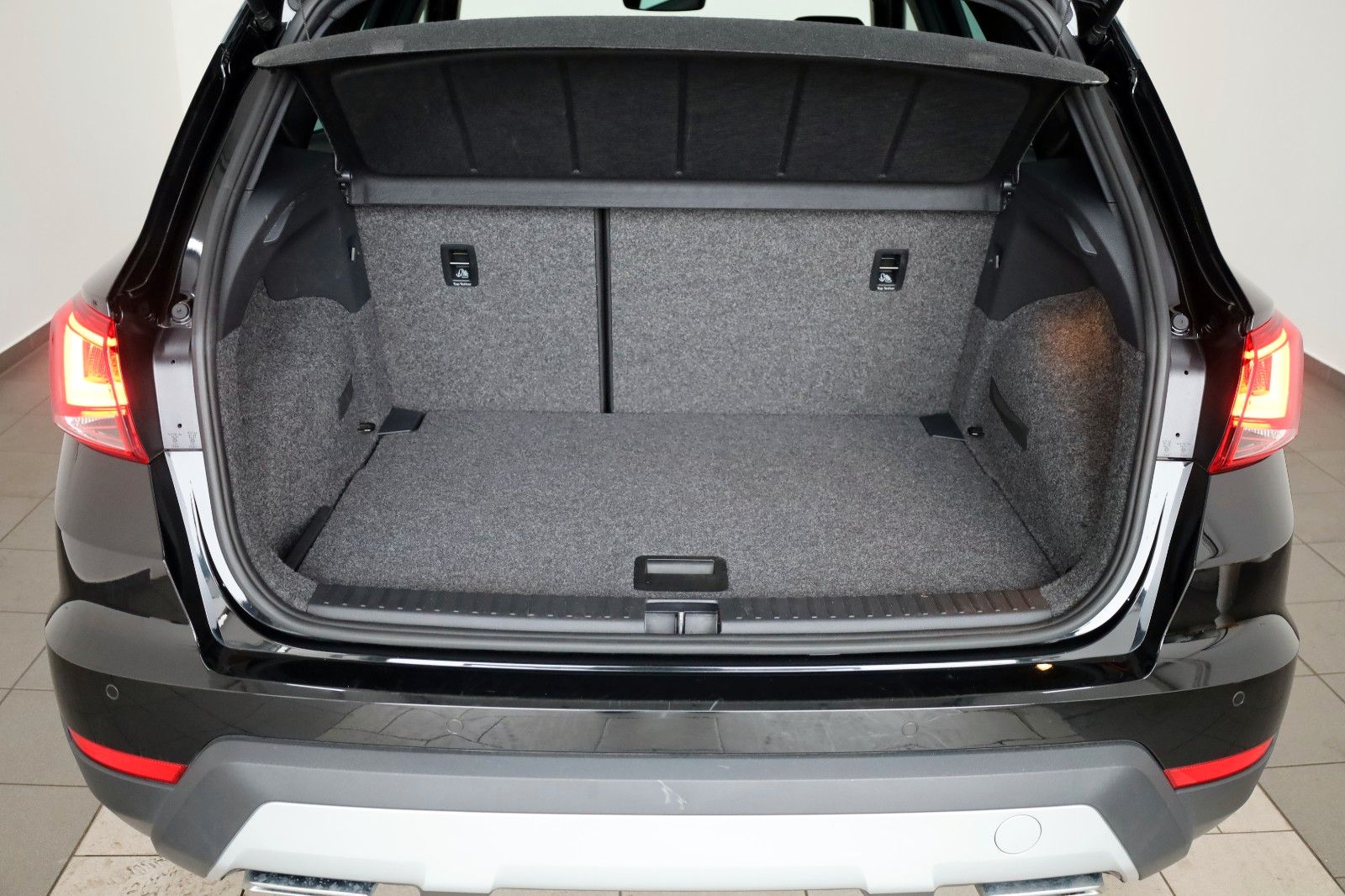 Fahrzeugabbildung SEAT Arona FR Navi,LED,Kamera,ACC,SH,SR+WR