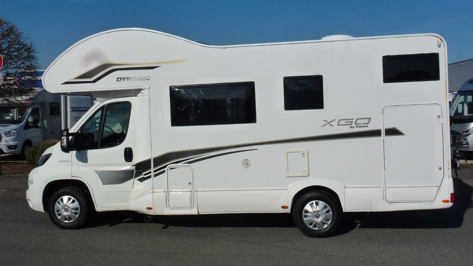 Fahrzeugabbildung XGO Dynamic 27 - 6 Schlaf- und 6 Sitzplätze -