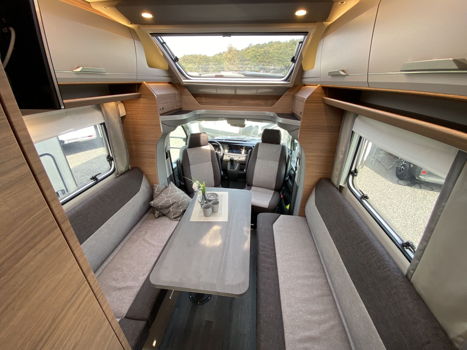 Fahrzeugabbildung Knaus Tourer Van VANSATION 500 LT Anhängerkupplung