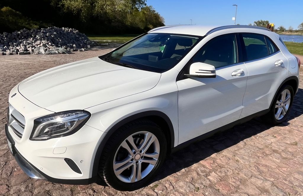 Image of Mercedes-Benz GLA 250