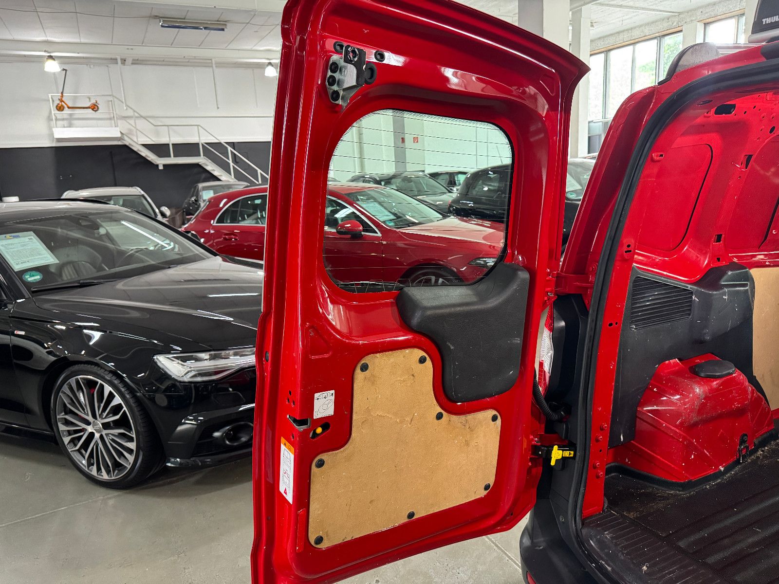 Fahrzeugabbildung Ford Tourneo Courier 1.5 TDCI TREND SERVICE & TÜV NEU