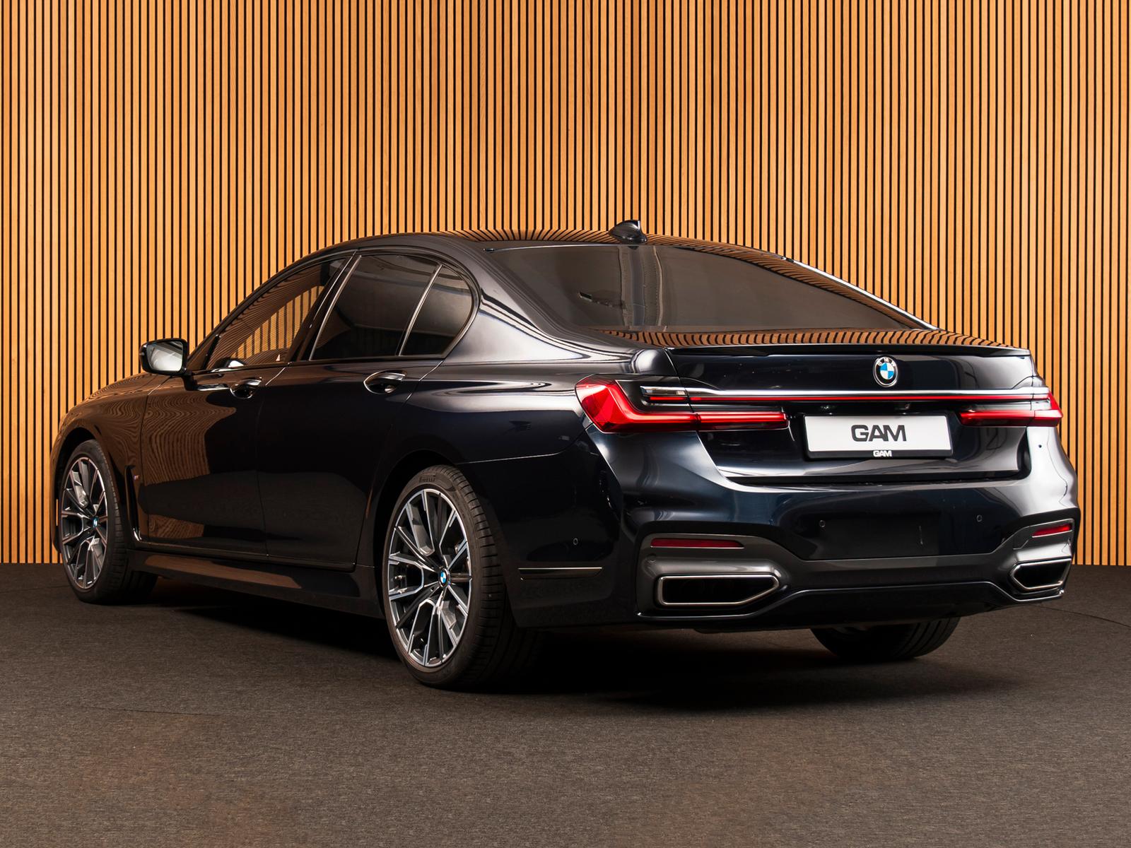 BMW 750i Xdrive M-SPORT-H/K-LASER-HUD-MASSAGE
