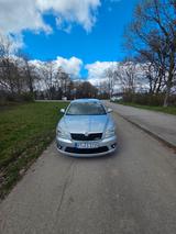 Skoda Octavia 2.0 TDI DSG RS Combi RS - Skoda Octavia aus 2010: RS