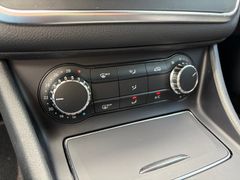 Fahrzeugabbildung Mercedes-Benz CLA200 ShootingBrake AMG-Line DCT Night LED Navi