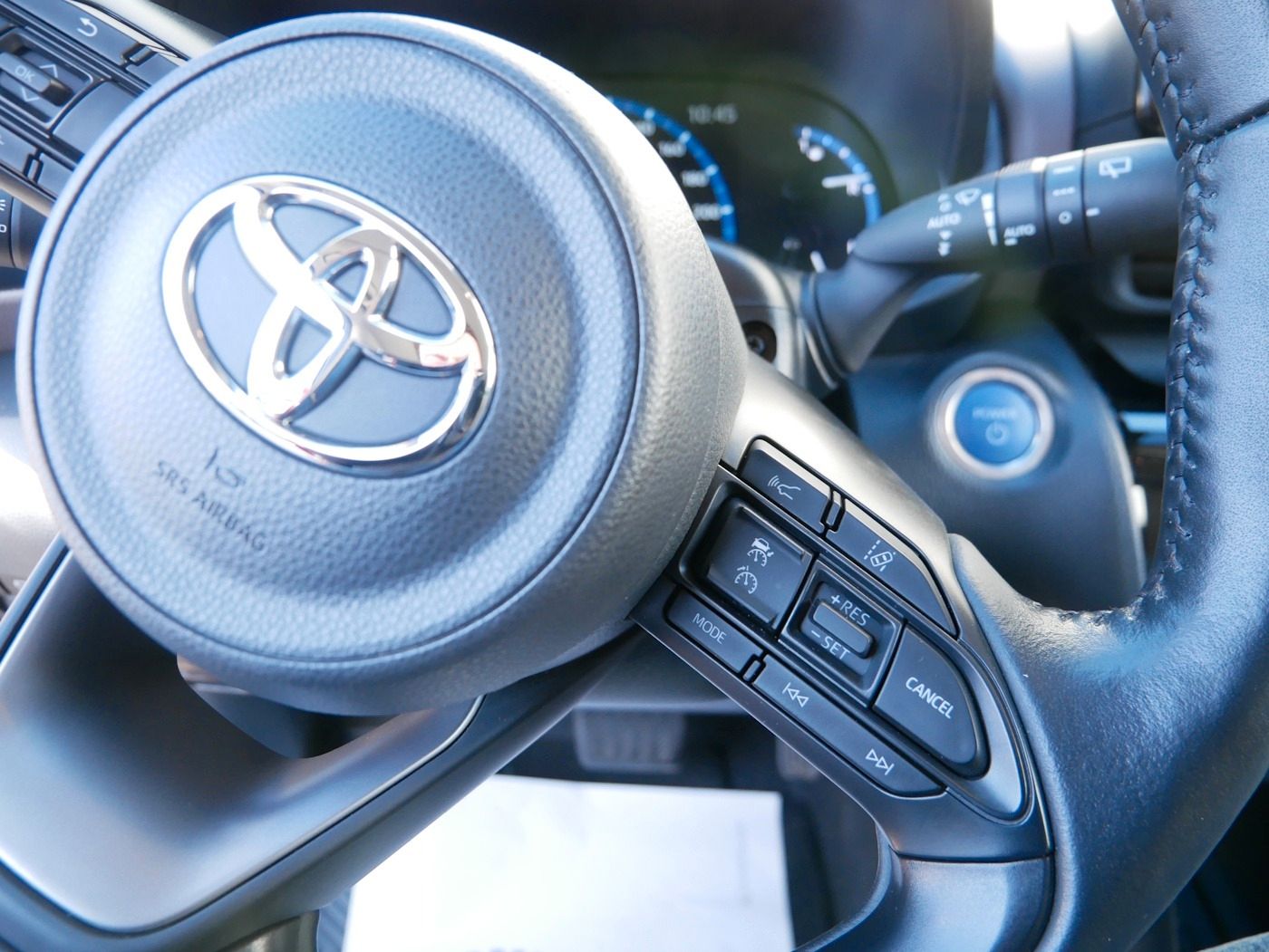 Fahrzeugabbildung Toyota Yaris Cross 1.5 VVT-iE Elegant AHK Kamera ACC LH