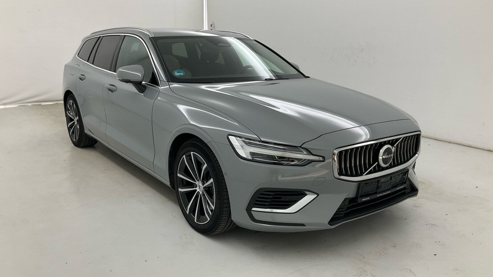 Volvo V60 T6 PHEV AWD Core 360° STDHZG AHK imagem 2