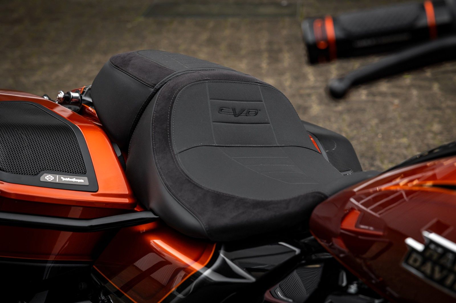 Fahrzeugabbildung Harley-Davidson CVO Street Glide  FLHXSE 121 cui - Jekill -