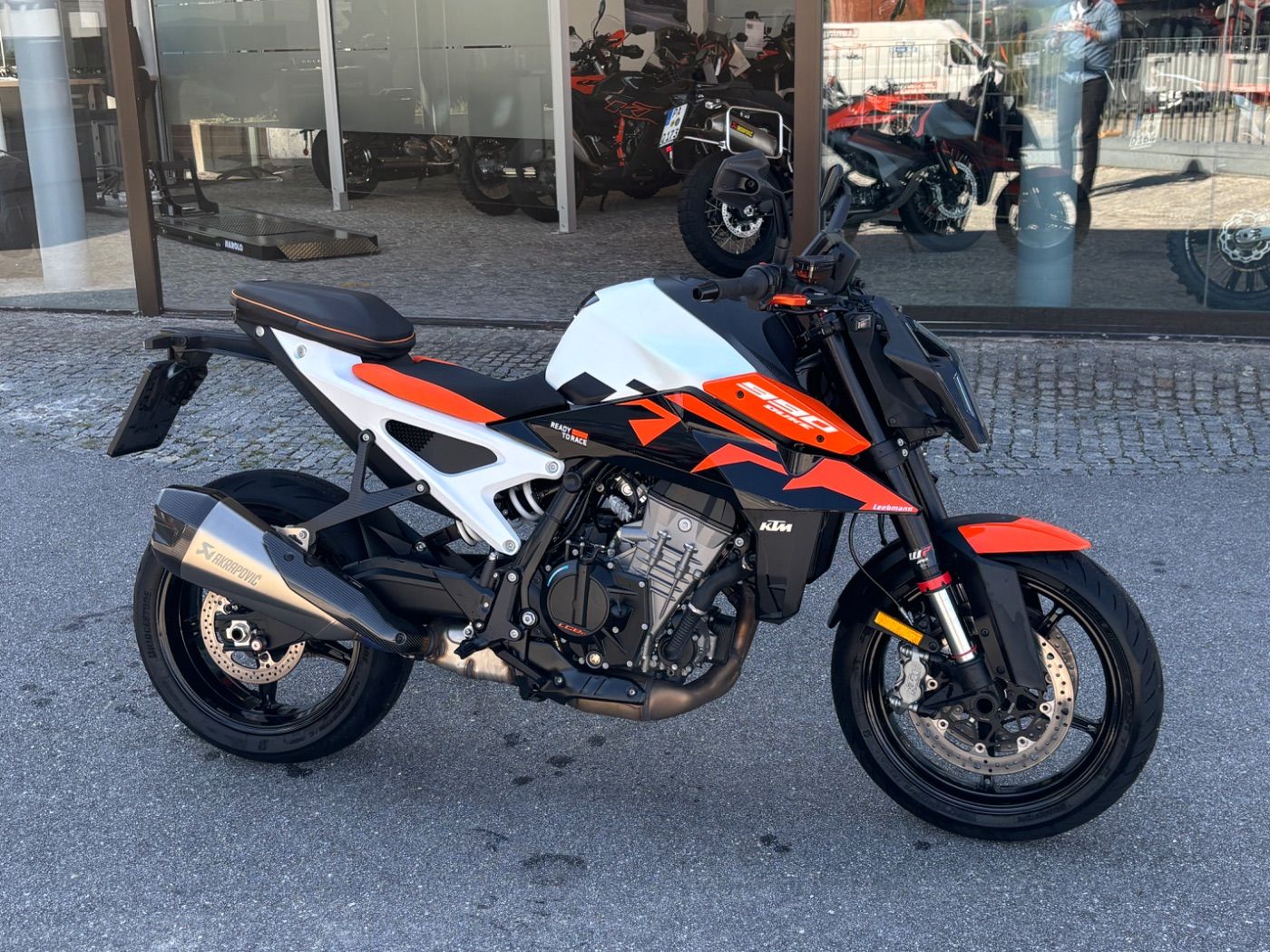 Fahrzeugabbildung KTM 990 Duke Modell 2026