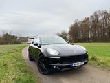 Porsche Macan S Diesel/Aluminium-Paket Sport/Panorama-D/ - Porsche Macan Gebrauchtwagen in München