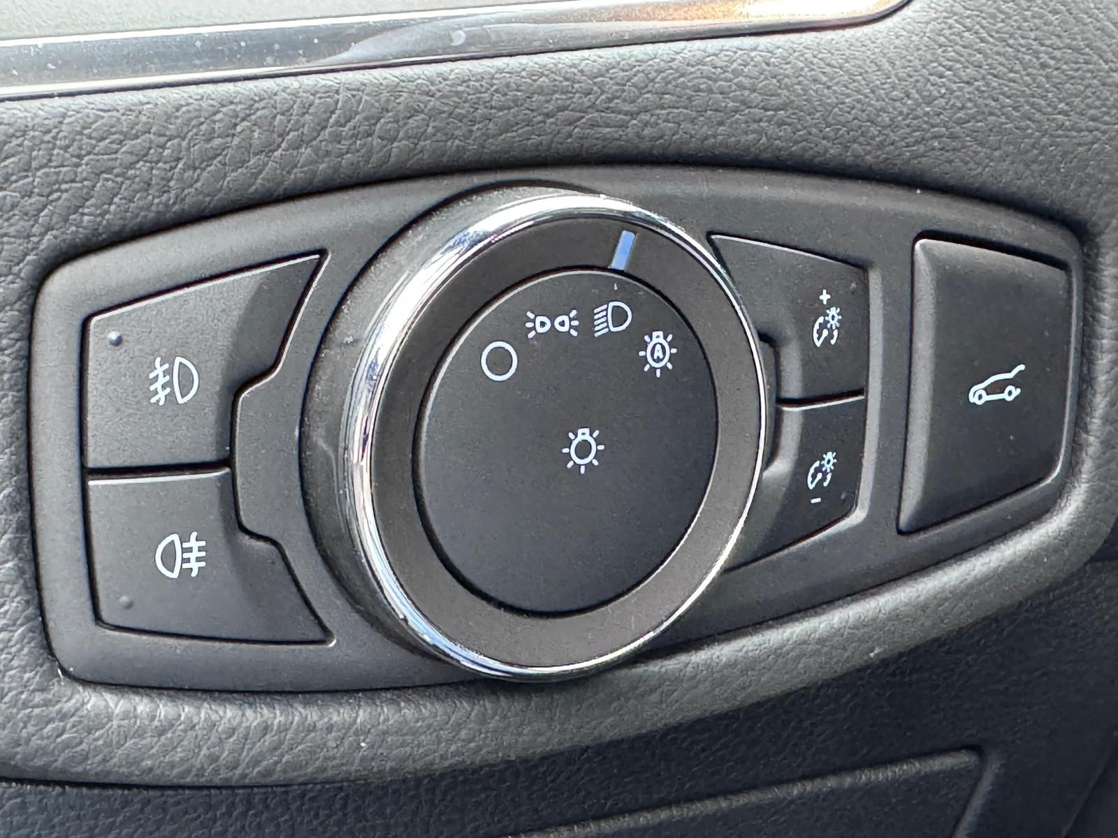 Fahrzeugabbildung Ford S-MAX ST-LINE 2.0 AWD 4x4/7-SITZER/ACC/AHK/R-CAM