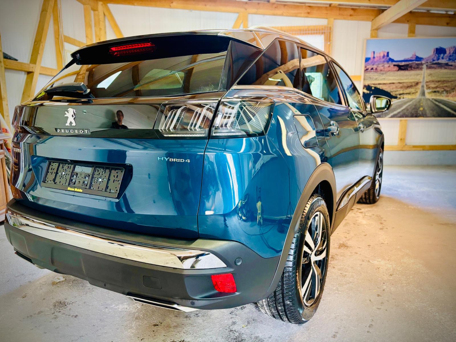 Peugeot 3008 Hybrid4 300 GT PLUG-IN/4WD/AHK/Nightvision