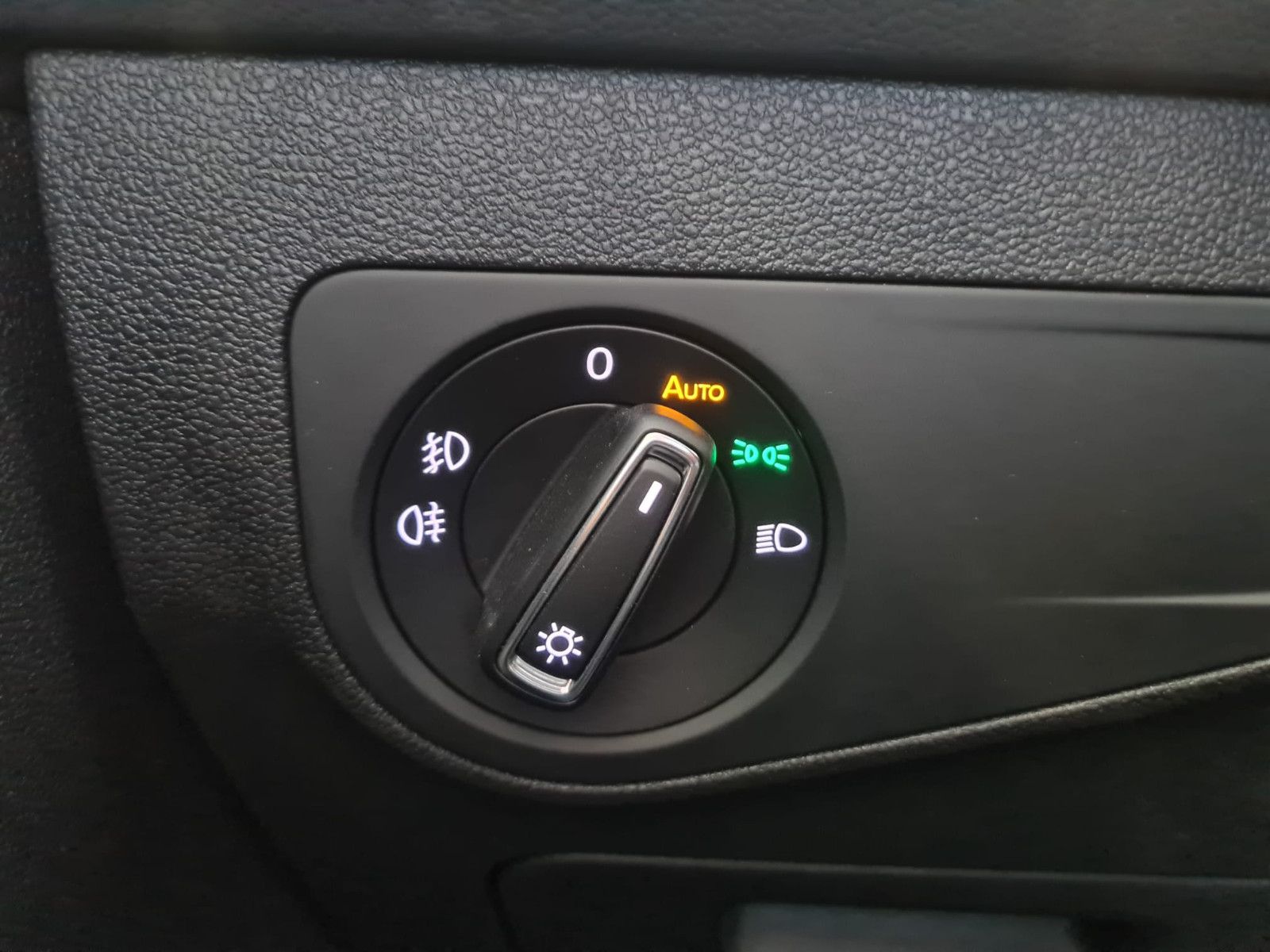Fahrzeugabbildung Volkswagen Tiguan Comfortline 4Motion/KAMERA