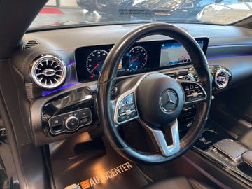 Mercedes-Benz CLA 180 *NAVI*LANE-ASSIST*KAMERA*NAVI*PDC*SZHZ*