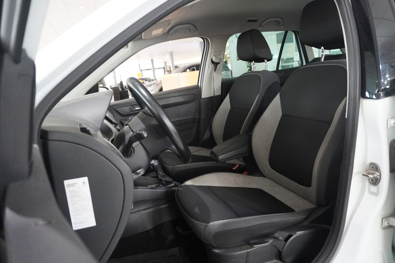 Fahrzeugabbildung SKODA Fabia Combi 1.4 TDI AMBITION DSG NAVI/LED/PDC