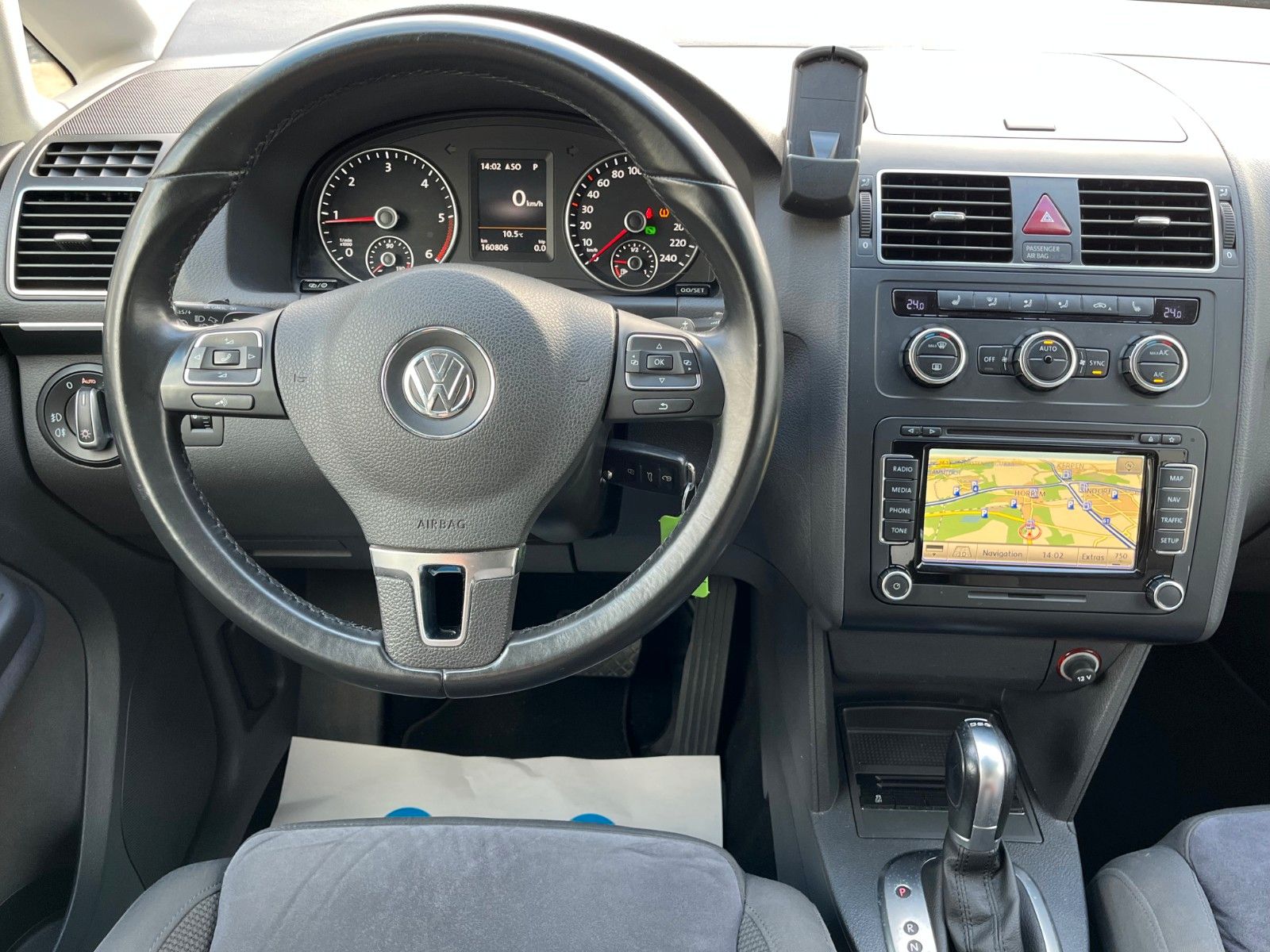 Fahrzeugabbildung Volkswagen Touran 2.0 TDI HIGHLINE DSG Navi RKam AHK Alcant