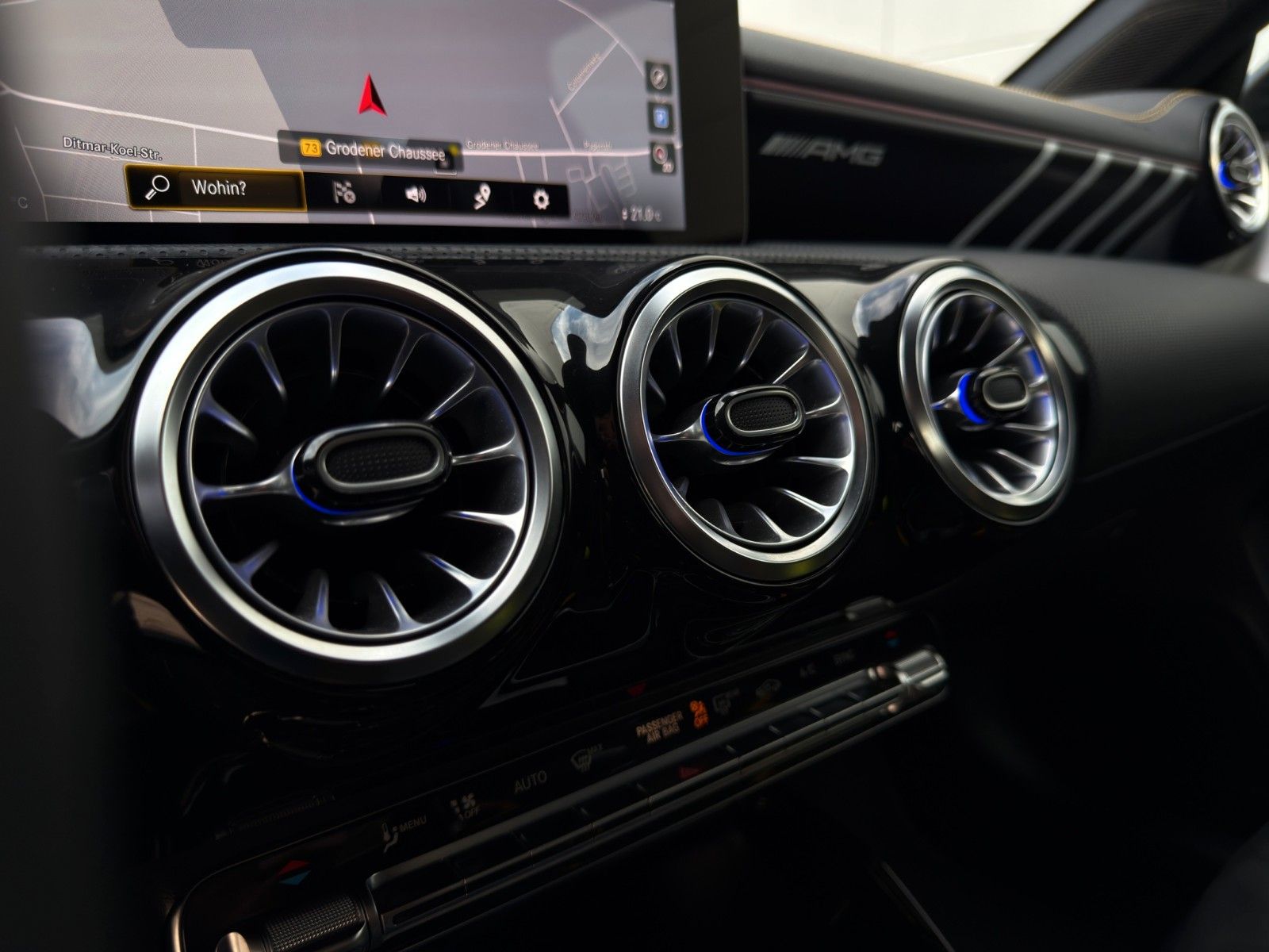 Fahrzeugabbildung Mercedes-Benz CLA 45 S AMG Matt/Perf-Sitz/MBeam/AERO/Night-Pkt