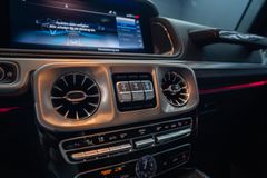 MERCEDES-BENZ G 400 d*AHK*360*BURM*LED*LEDER*MB100* MERCEDES-BENZ G 400 d*AHK*360*BURM*LED*LEDER*MB100*