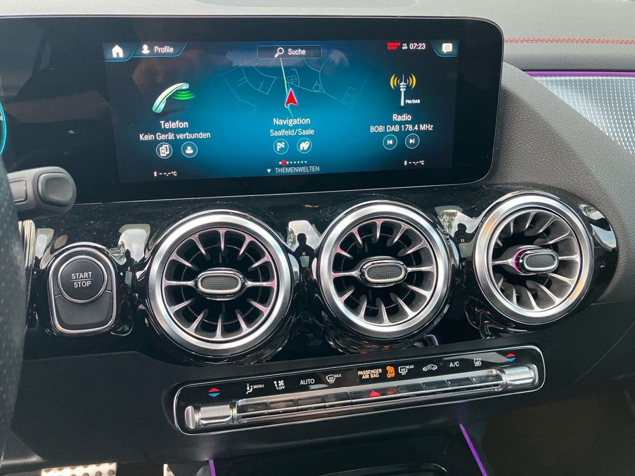 Fahrzeugabbildung Mercedes-Benz EQA 350 4M BONUS+AMG+AHK+PANO+BUR+MEM+360+DISTR+
