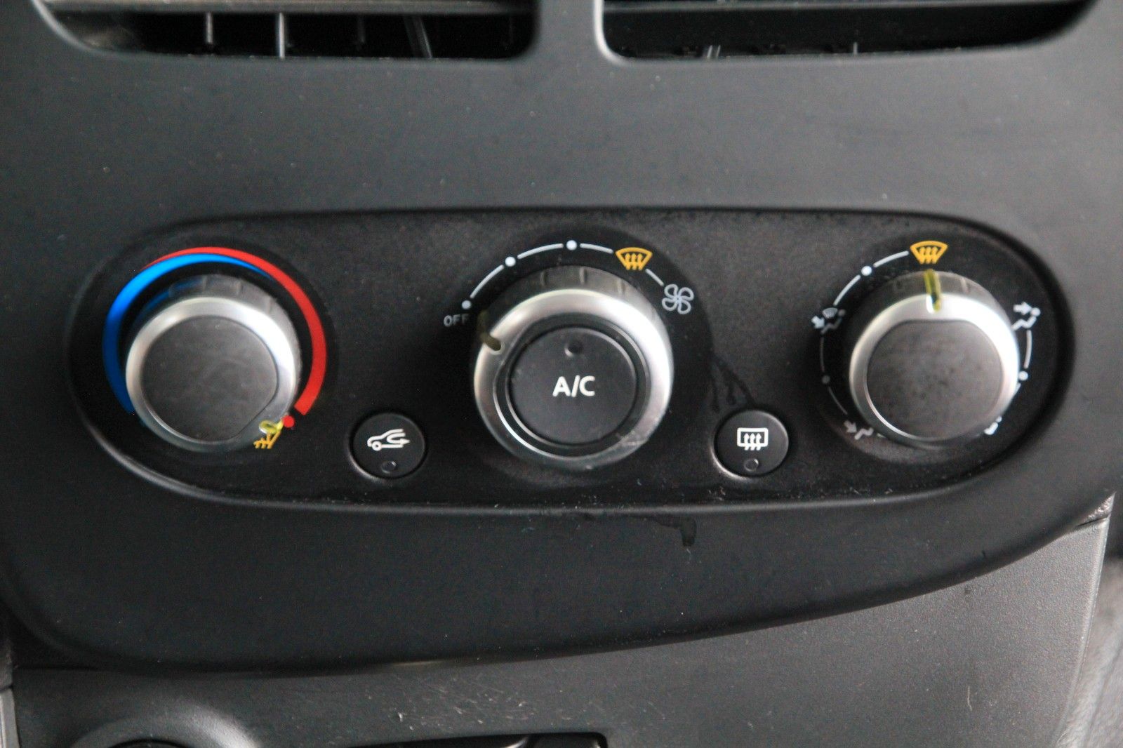 Fahrzeugabbildung Renault Clio 1,2 Expression