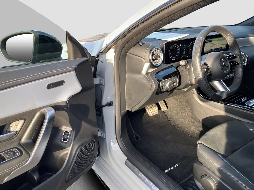 Fahrzeugabbildung Mercedes-Benz CLA 200 d SB AMG*Night*PDC*LED*SpurH