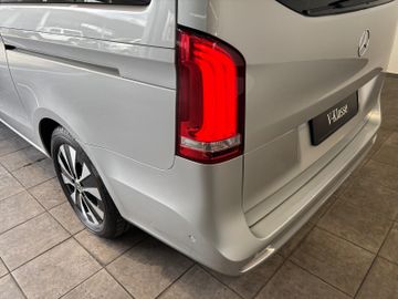 Mercedes V 220 - 7