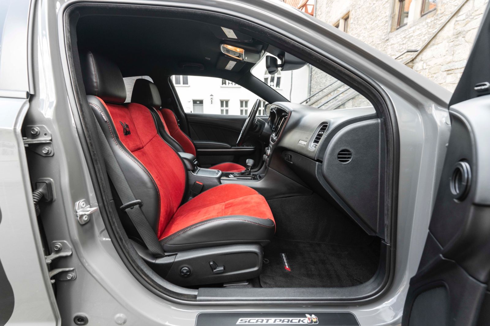 Fahrzeugabbildung Dodge Charger 6,4L SRT SCAT PACK H&K ACC CARPLAY TOTW
