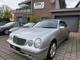 Mercedes-Benz E 200 E 200 Kompressor Classic Automatik - Mercedes-Benz aus 2000: C Class