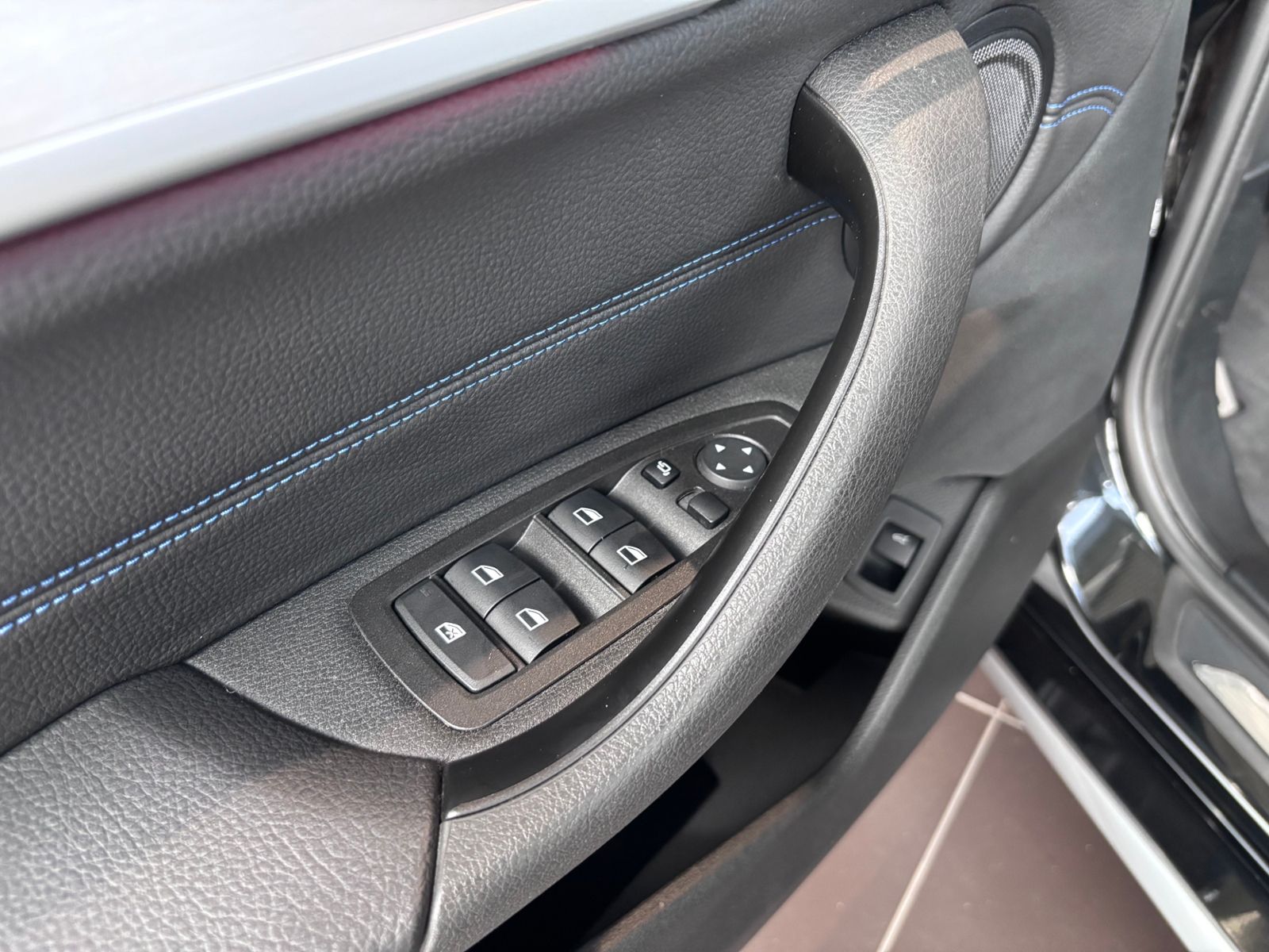 Fahrzeugabbildung BMW X2 xDrive M35 i HUD RFK LED