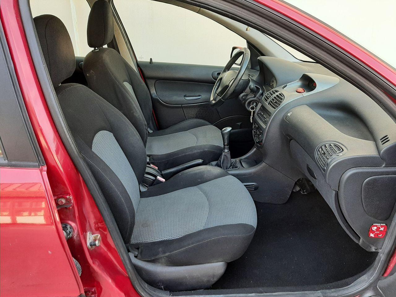 Peugeot  2005 — photo 9