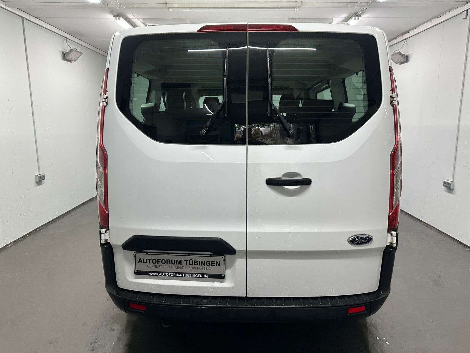 Fahrzeugabbildung Ford Transit Custom 320 L1H1 Trend* 9-SITZE *KLIMA*