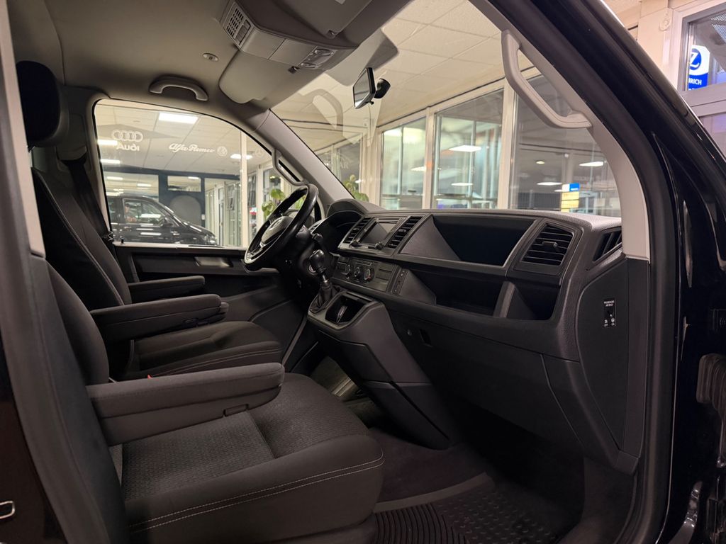 VW T6 Multivan 7 Sitze ACC Standhzg Navi AHK Tisch VW T6 Multivan 7 Sitze ACC Standhzg Navi AHK Tisch