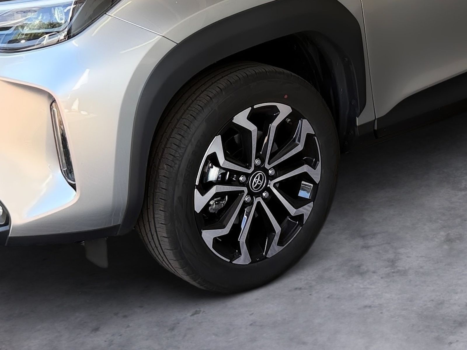 Fahrzeugabbildung Toyota Yaris Cross 1.5 Hybrid Teamplayer KlimaA,LED,SHZ